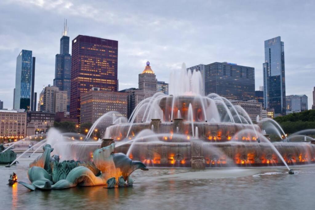Spacious 2Br Vacation Rental With City View, Optional Parking And Gym Near Mccormick Place & Downtown Chicago Attractions Esterno foto